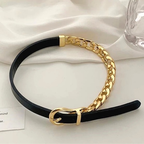 Gold Leather Buckle Design Chain Link Choker - Picture 8 of 12